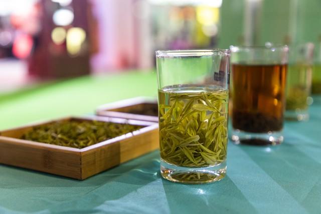 茶多酚摄入量上限与不同茶类咖啡因及抗氧化物换算研究