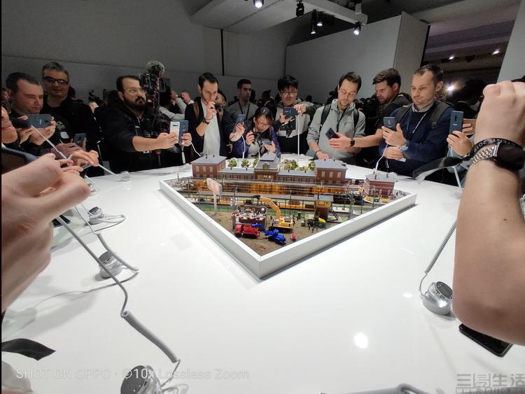 手机长焦摄影，光学变焦与数码裁切画质边界之辨