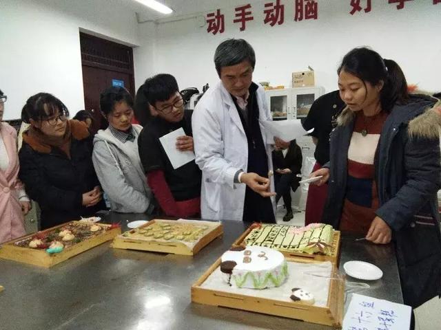 食品科技学院，探索食品科学的无穷奥秘