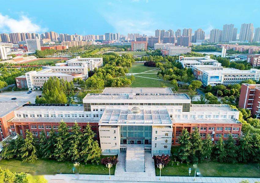 新华学院科技学院，科技与教育的融合探索之旅