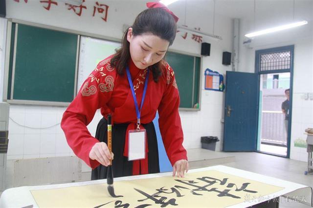 武汉科技学院东湖校区，探索之路，成长之旅